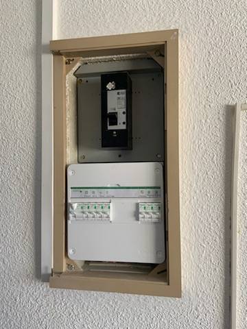 Remise aux normes tableau électrique d'un studio de 20 m2 à bordeaux proche pessac