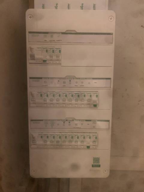 Remise aux normes tableau électrique d'une ancienne  échoppe de 100m2  à Bordeaux gare st jean proche bégles