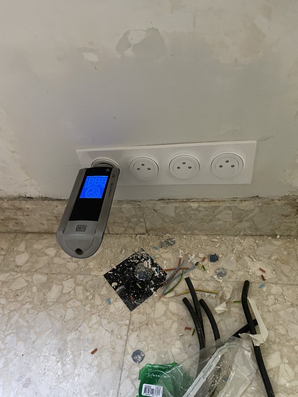 création d’un circuit électrique 4 prises 