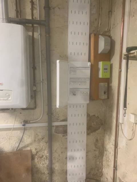 Remise aux normes tableau électrique d'un immeuble de 140 m2 à Bordeaux bastide proche pont st jean