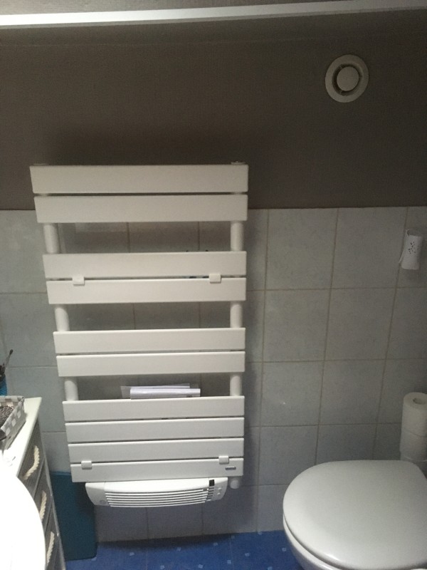 pose et raccordement seche serviette d'un appartement de 55 m2 a floirac proche bouliac