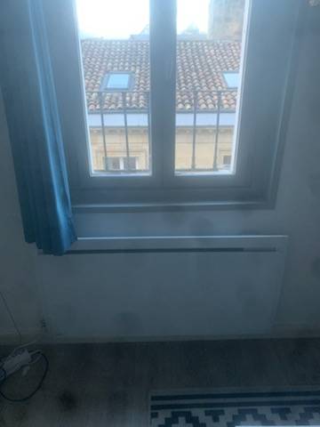 Pose et raccordement de radiateur à inertie sèche / sèche serviette à Bordeaux