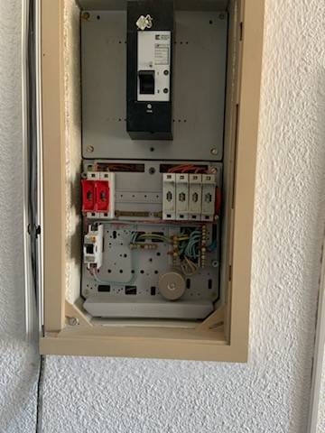 mise en sécurité tableau électrique d'un studio de 20 m2 à bordeaux proche merignac