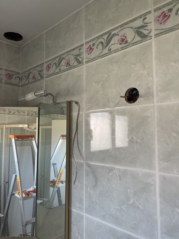 Installation de spots leds pour votre salle de bain à Bordeaux