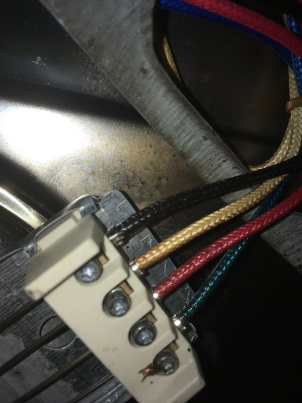 dépannage sur plaque de cuisson électrique dans un studio de 20m2 a bordeaux proche villenave d'ornon
