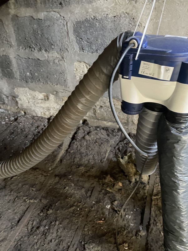 dépannage en urgence sur bloc moteur vmc dans les combles d'une maison de 130 m2 en pierre a étage cours pasteur proche place de la victoire