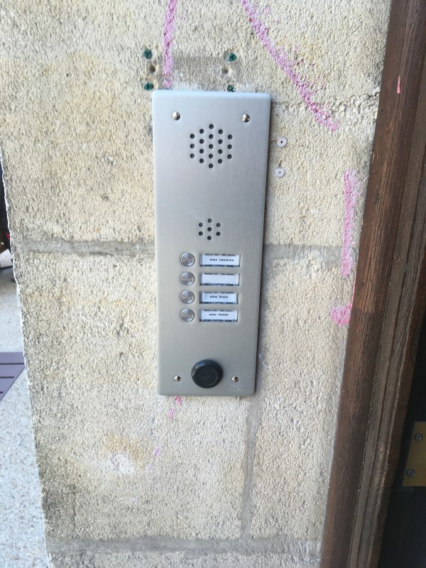 électricien pour système interphonie avec système vigik dans un immeuble en copropriété de 250m2 a bordeaux proche allée tourny