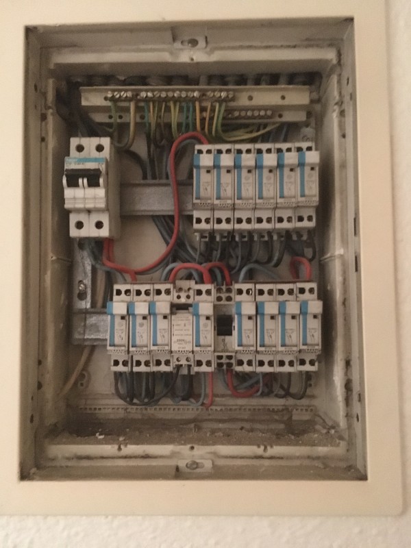 Mise en sécurité du tableau électrique d’un appartement en copropriété à Mérignac