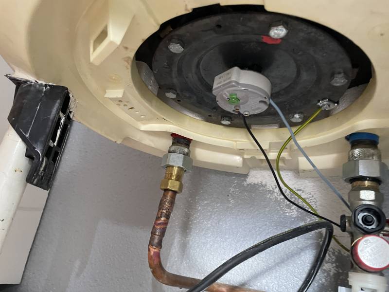 Dépannage alimentation chauffe-eau d'un appartement t2 de 55 m2 dans une résidence à Bordeaux proche Bègles