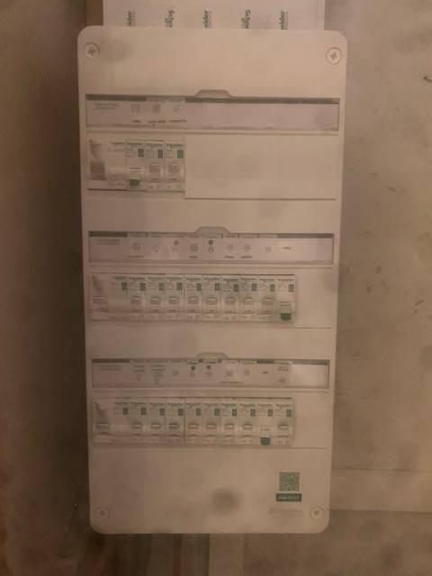 Electricien pour la rénovation d'un tableau électrique pour une maison de 140m² à Bordeaux Caudéran proche parc bordelais