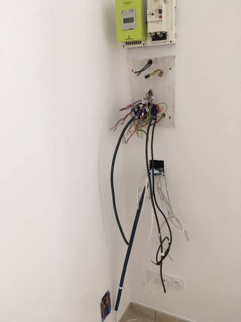 electricien serieux pour renover  votre installation électrique de votre appartement de 30 m2 à Talence (33400) proche pessac suite a un incendie ?