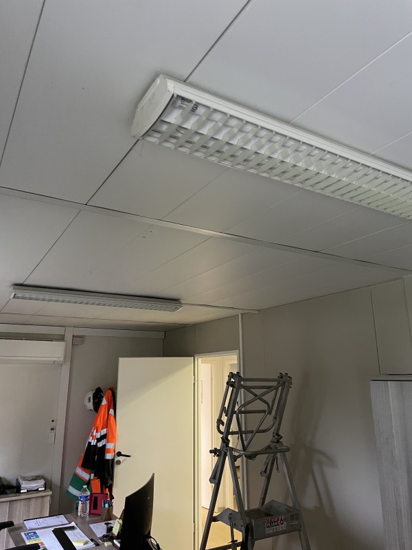 remplacement de luminaires dans des bureaux à bassens proche Ambarès-et-Lagrave 