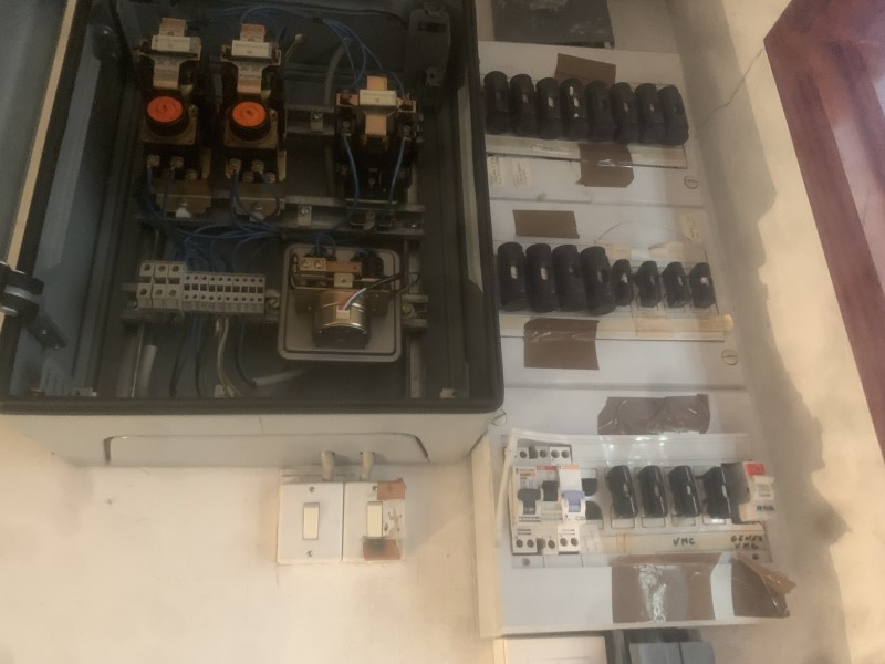 électricien pour pose et mise en conformité nouveau tableau électrique 