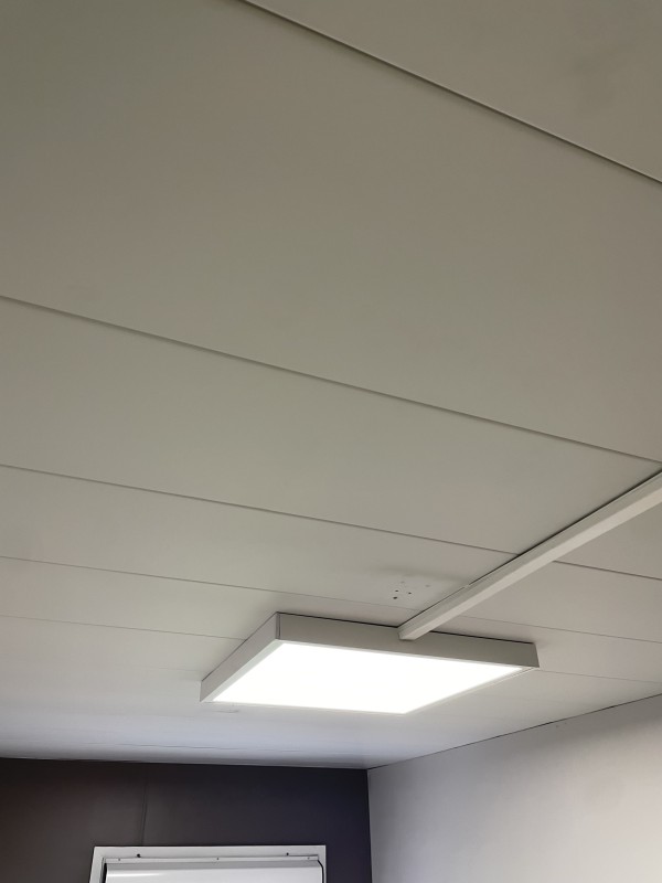 remplacement de luminaires dans des bureaux à bassens proche Ambarès-et-Lagrave 