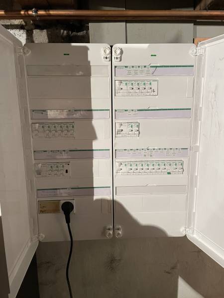 électricien qualifié pour remise aux normes de votre tableau électrique sur bégles/talence/floirac et toutes la CUB